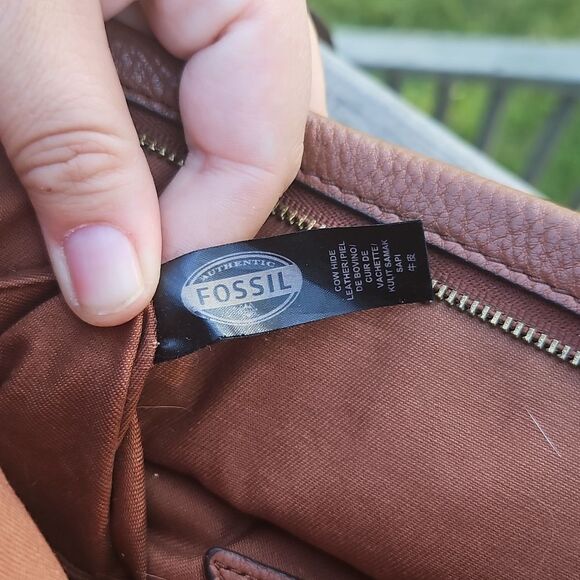 Fossil Brown Pebbled Leather Crossbody Bag - Picture 6 of 13